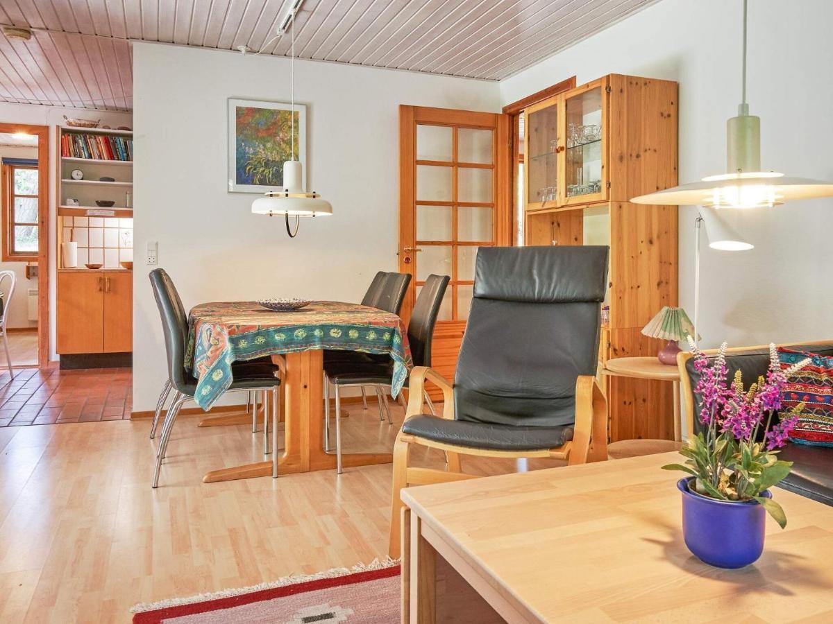 Three-Bedroom Holiday Home In Ronne 4 Esterno foto