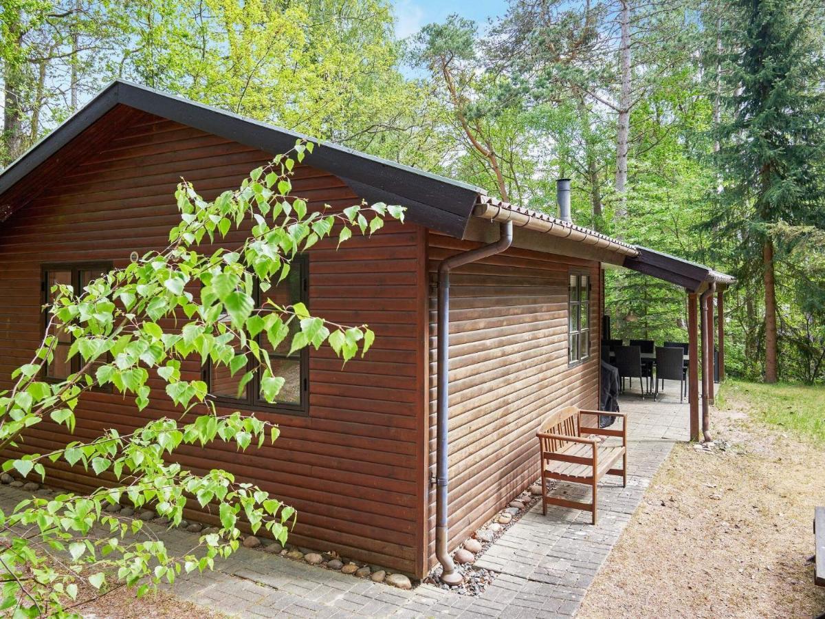 Three-Bedroom Holiday Home In Ronne 4 Esterno foto