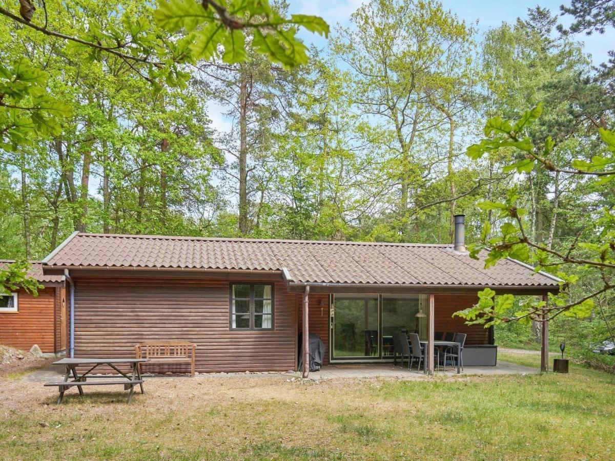 Three-Bedroom Holiday Home In Ronne 4 Esterno foto