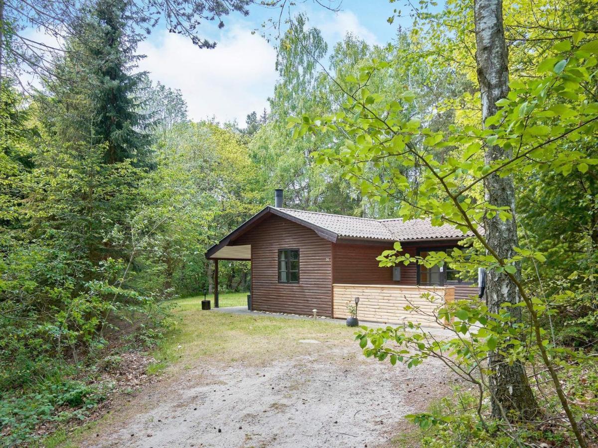 Three-Bedroom Holiday Home In Ronne 4 Esterno foto