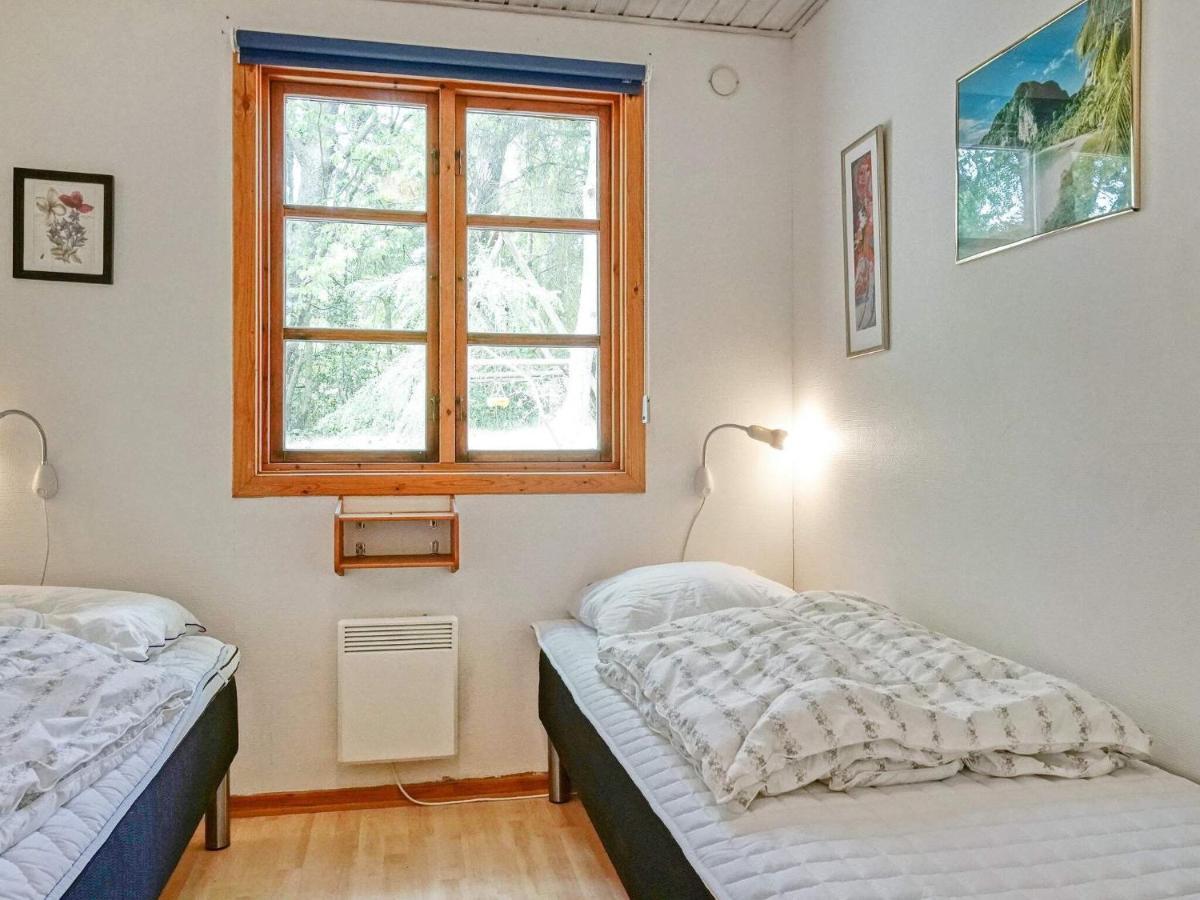 Three-Bedroom Holiday Home In Ronne 4 Esterno foto