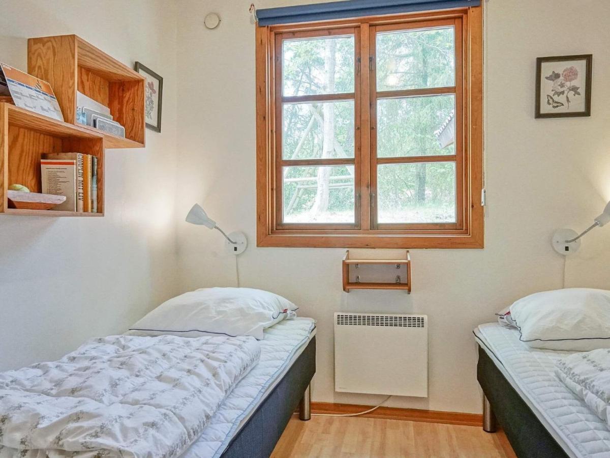 Three-Bedroom Holiday Home In Ronne 4 Esterno foto